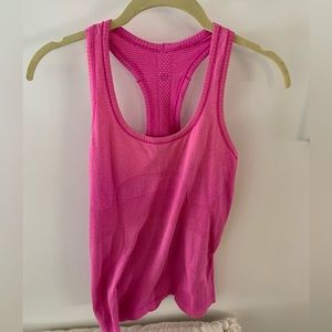 Lululemon tank